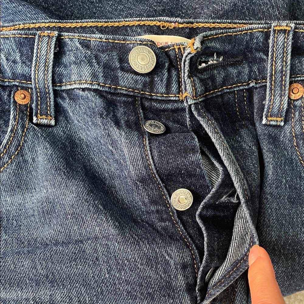 Levi’s Wedgie Straight Size 30 Women's Jeans 🥂 - Picture 7 of 9